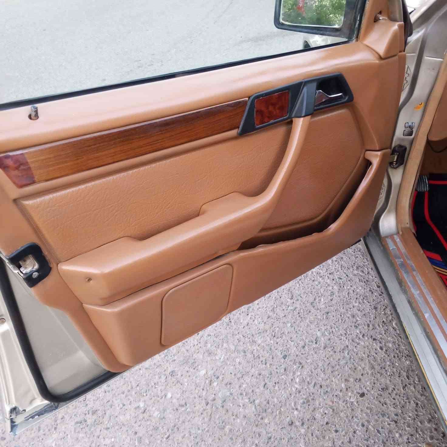 مارسيدس دب  موديل 1991 محدث 94 مكينه VVt 3000 سياره نضيفه وجاهزه من كلشي تبريد حداديه مكينه وكير جديد
رقم اربيل  مكان الكوفه
مارسيدس دب  موديل 1991 محدث 94 مكينه VVt 3000 سياره نضيفه وجاهزه من كلشي تبريد حداديه مكينه وكير جديد ***********
