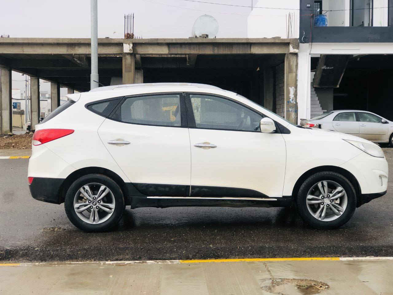 هیۆندا تۆکسۆن 2010بیبۆیاخ نمونەی جوانی وپاکی تەنهاوتنها یەک شوین ساردی بچوکی لە چانتا هەیە سەنەوی وڕەقەمی تا 2030تازەکراوەتەوە گیرومەکینه ی بەشەرت نەکراوەتەوە جوارتیەی تازەیە تەبریدوتەتدفیە بەشەرت نوقسانی نیە 205هەزار ڕۆشتوە سعری 135معاملە کۆبۆنی بەنزینی هەیە
***********
*********** شمشمل, السليمانية
