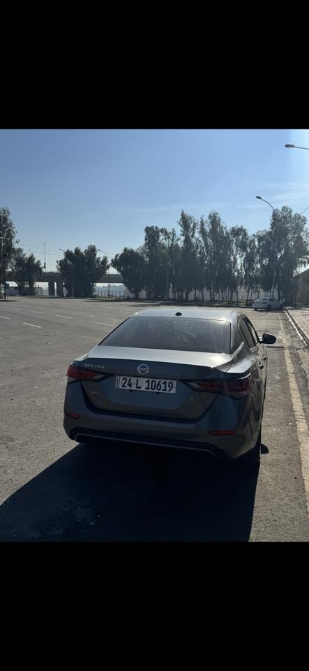 نيسان سنترا موديل 23 
الضرر نصف بوند فقط بدون دواخل 
***********
