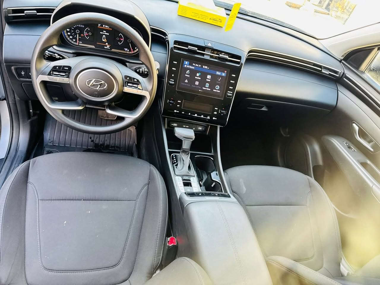 توسان  2024
اللون الخارجي :- سلفر 
 اللون الداخلي :- اسود مخمل
 عدد الكيلومترات :- 15 ألف 
 نوع الوقود :-بانزين 
  ناقل الحركة :- اوتماتيكي 
 حجم المحرك :- 2500 
  عدد الأسطوانات :-4
نوع الدفع :- رباعي  
 المواصفات الإضافية 
( بصمة دخول ذكي 
- شاشة كبيرة  - نظام صوتي فائق -كاميرا مع رادار جانبي - تدفئة مقاعد - هاند بريك كهربائي - وضعيات قيادة متعددة - توقف وتشغيل ذاتي وباقي المواصفات المعروفة ….) 
 الضرر :- جاملغ امامي ايمن تبديل مع تصليح بنيد بدون دواخل  بدون يرباك
مكان السياره بغداد رقم سياره بغداد بسمي
السعر 205
***********
