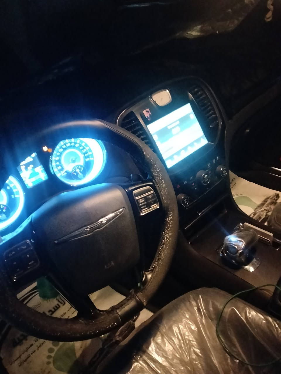 أوباما 14فول مواصفات تشغيل عن بعد فتحه سلايد كلاص حار بارد شفتات ستيرن كشنات تدليك وخزن ميموري اشتريت كهرباء وتدفئه كشنات تدفئه تبريد هواي مواصفات كصه جنطه مكينه كير حداده تبريد تخم تاير كفاله كينه 6سلندر 3600سياره جاهزه كل نقص مابيها الف ماتذب عليها مكان بصره سعر 65وبيها مجال حك الجيه ***********
