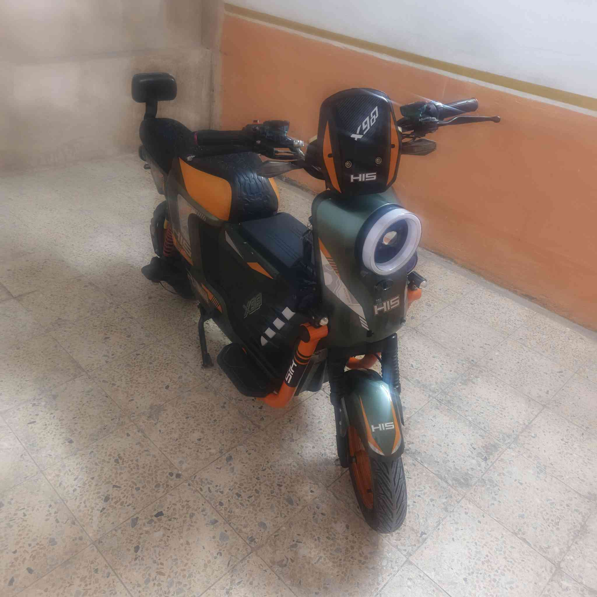 السلام عليكم دراجه شحن  R900  الدراجه جديده بطاريات جديد شديتهن نضام R سعره مناسب


**إذا كنت صاحب هذا الإعلان وتريد حذفه لأي سبب، رجاءا أرسل رسالة إلى الدعم الفني**