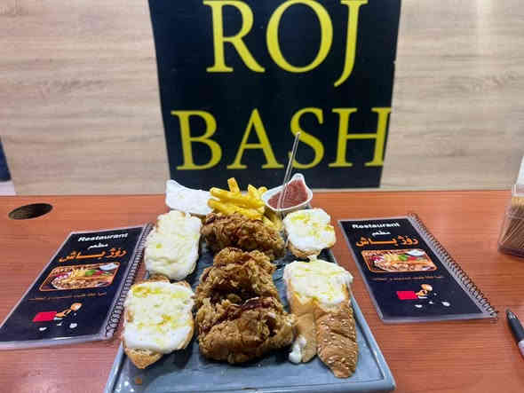 السلام عليكم
فطائر بيتزا لحم بعجين شاورما سوري صفيحة صار موجود  أربيل بحي عسكري
ودليفري موجود قسم خاص لعائلات والاسعار مناسبه جدا للطلب ع واتساب او فايبر ***********
***********
