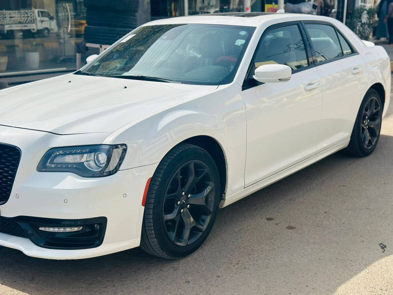 كرايسلر أوباما 2020 كندي داخل احمر 
مكفولة السيارة من الدعامية للدعامية
بانوراما 
ابواب بصمة 
كشنات تبريد تدفئة امامي خلفي 
استيرن تدفئة 
بجم عريض Black Top

🛑 الصعب سوي تعليق يصل مباشرة 🤖 

مكينة كير مكفولات بشرط
سياره حيل حلوة ونظيفة 
ماتحتاج مصرف جاهزة من كلشي

رقم صاحب سيارة
***********
