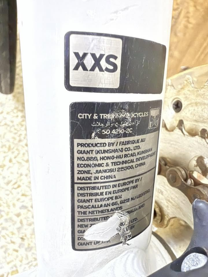 دراجة هوائية جاينت إسكيب 

قياس 28 /c700

المعدن ألمنيوم 

وزن البيسكل 9kg

قياس الفريم XXS. اصمول 36c

المكينة 3/8

فقاسات مايكرو شيفة 

عقرب مايكرو شيفة 

وياله طخم جاينت إسكيب 

سعر 140 ألف دينار 

عنوان المحل موصل أيمن تقاطع شارع كنيسة الساعه 🚴🚴🏻‍♂️

يوجد توصيل 🚚 كافة محافظات العراق 🇮🇶 

☎️***********
📞***********
