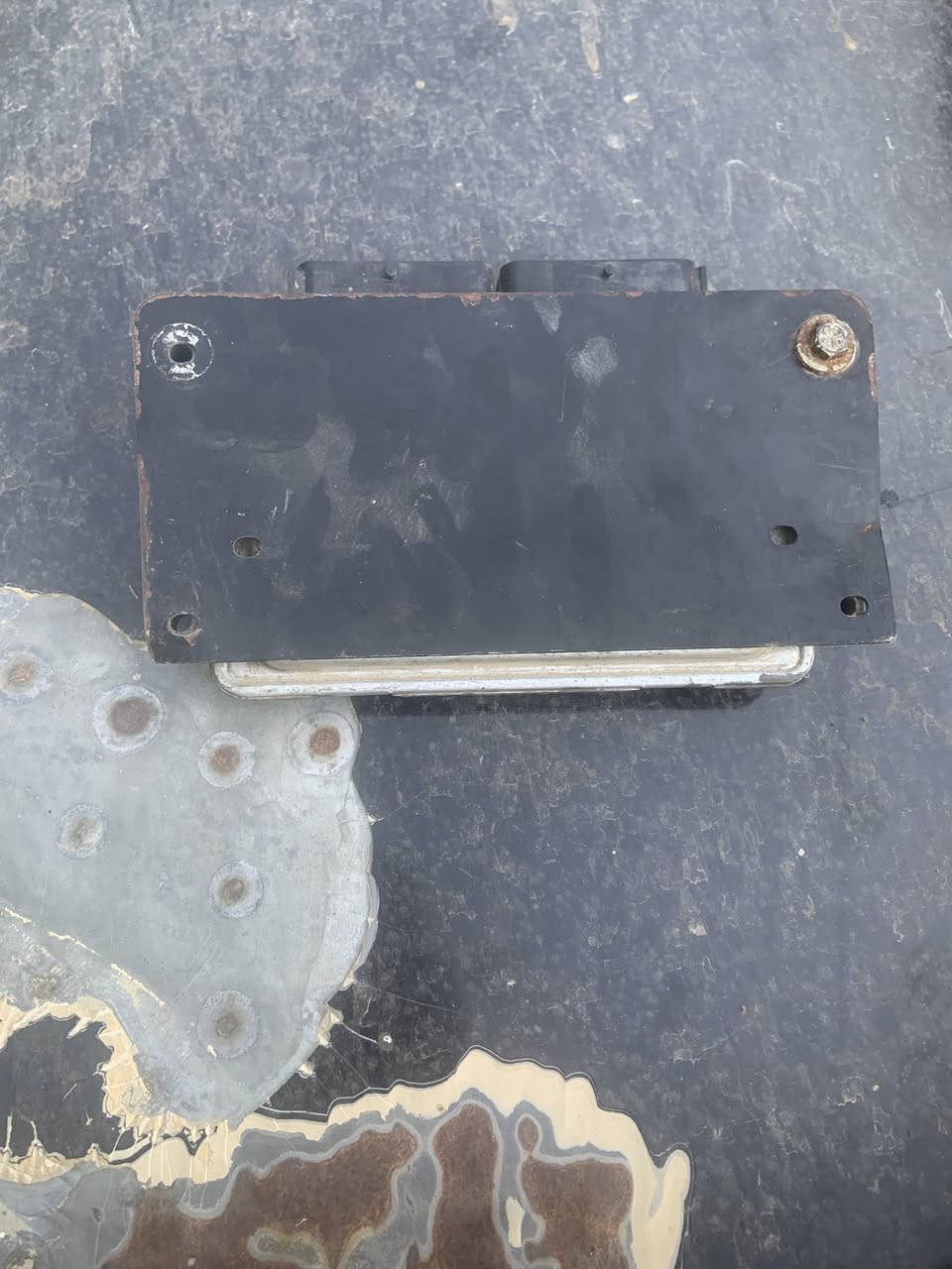 السلام عليكم شباب عدي هاذه العقل مال سايبا للبيع 

محرر وكامل للبيع مكاني بغداد. السعر 50الف 

للستفسار ***********
