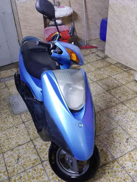 سلام عليكم دراجة بريز للبيع 
الدراجة خير من الله مكينة ناعمة شلعة 
معدل الدراجة ما ناقصهة شي نضيفة 
حلوة مكاني بغداد حي اور 600 
السعر 550 وبي مجال
رقم الهاتف
***********
متواجد واتساب وماسنجر فقط
