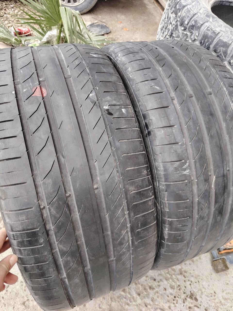 السلام عليكم
يتوفر زوج قياس 22/40/295 
نضافه 90/100 باله اخو الجديد الضمان ع الشد
العنوان النجف حي النداء شارع المجمعات
للاستفسار ***********
