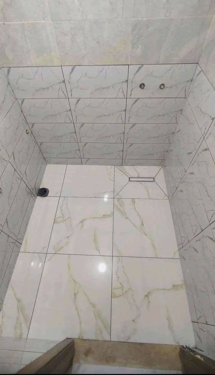 سلام عليكم 
كادر مصري سيراميك جدران ارضيات شغل درجه اولى كاشي ومرمر بورسلين وشغل في اسرع وقت وتسلم مهندس ***********
