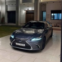 ارخص لكزس بالعالم 🔔 الضرر سطحي مقدمة البنيد فقط ضرر بسيط جدا لا بدنه و...