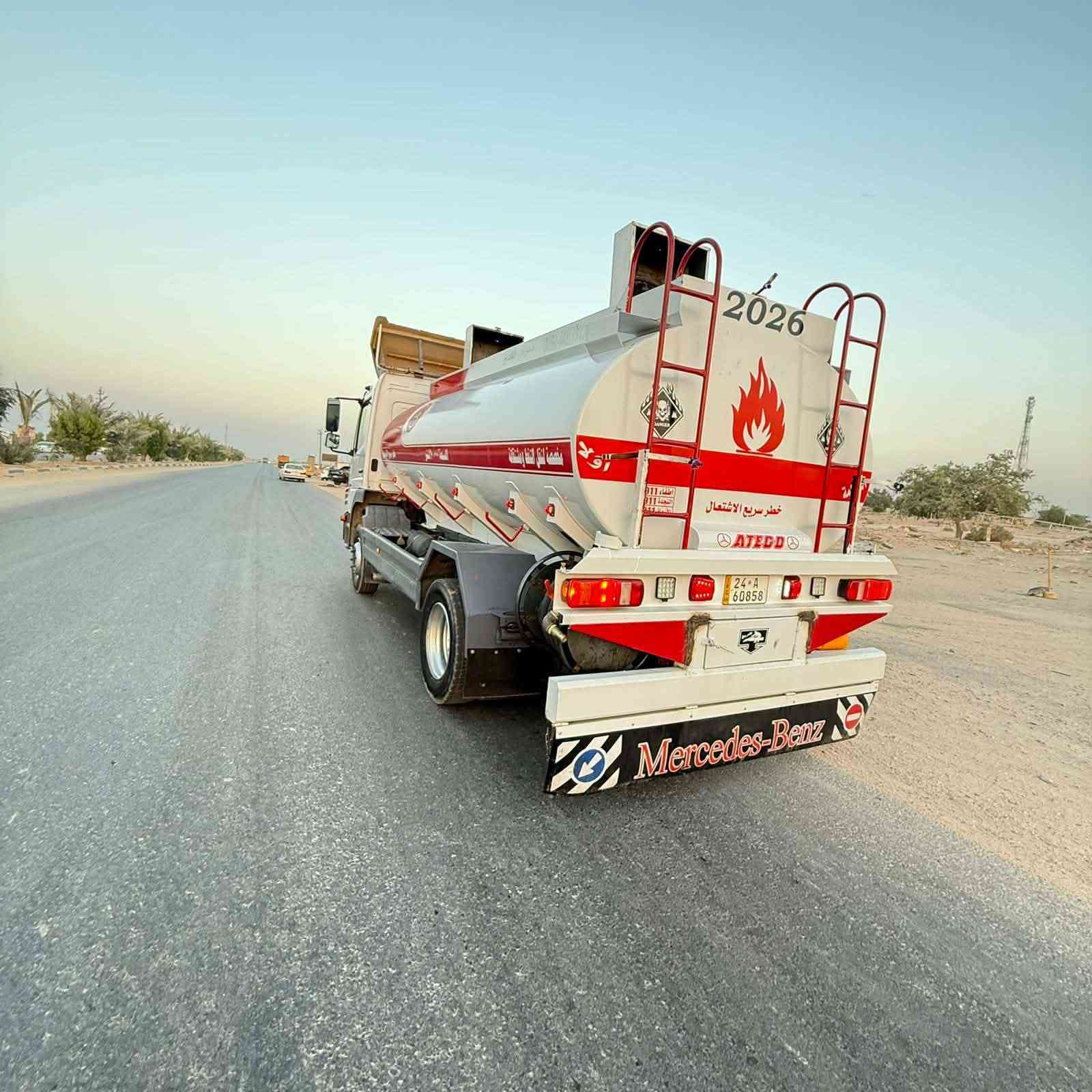 السلام عليكم اخوان سياره جاهزه للشغل كامله موديل ٢٠٠٥ بسمي ***********
