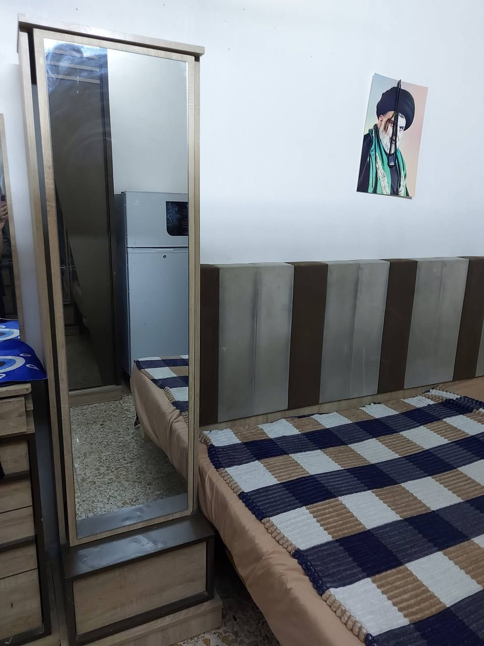 غرفه تركيه مسعجله ع بيعته سعر (150)وبيهه مجال رقم ***********
