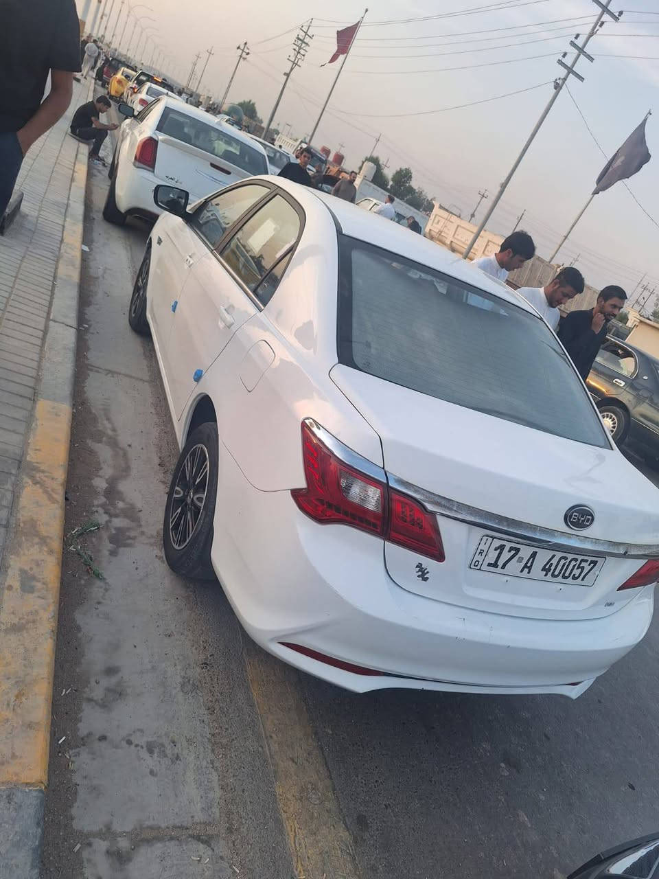 السلام عليكم للبيع او المراوس بي واي دي اف 3 موديل 22 حره باسمي بيها شبر بارد بطرف  البنيد 

السعر 85 
المكان السماوه قضاء الخضر 
***********
