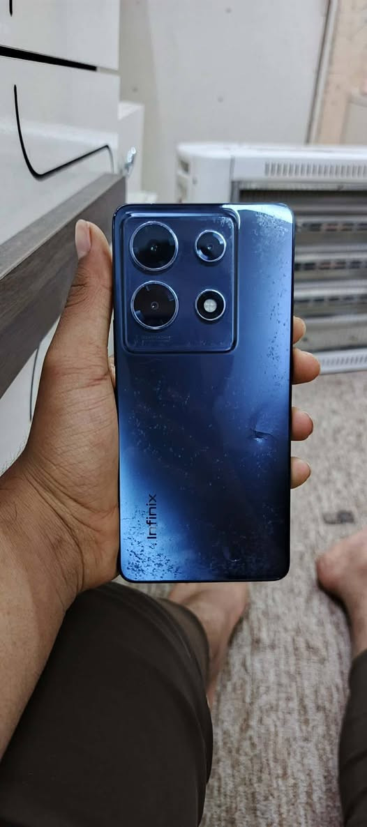 سلام عليكم
Infinix note30 vip 
ذاكرة ٢٥٦
رام١٢+١٢ ٢٤
كامرة 108 ميكا بكسل
بطارية٥٠٠٠
معالج دايمنستي, 8050 
ببجي يتراوح من ٦٠ فريم إلى ٨٠ فريم حقيقي بدون اي لاك وتقطيع ما مبدل بي اي شي فقط خدوش بل ضهر موضحه بل صورة مكاني موصل ايسر حي الزهراء 
رقمي بي واتساب ***********
السعر ١٦٠ وبي مجال حك جيتك
