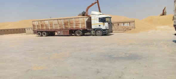 عربانه بودي للبيع طوله 12وربع بيها ثلاجه ومطبخ  تحمل 50طن حنطه تايرات 70جواها نص عمر سعرها 50وبيها مجال  مكانها حولي كركوك رقم ***********
