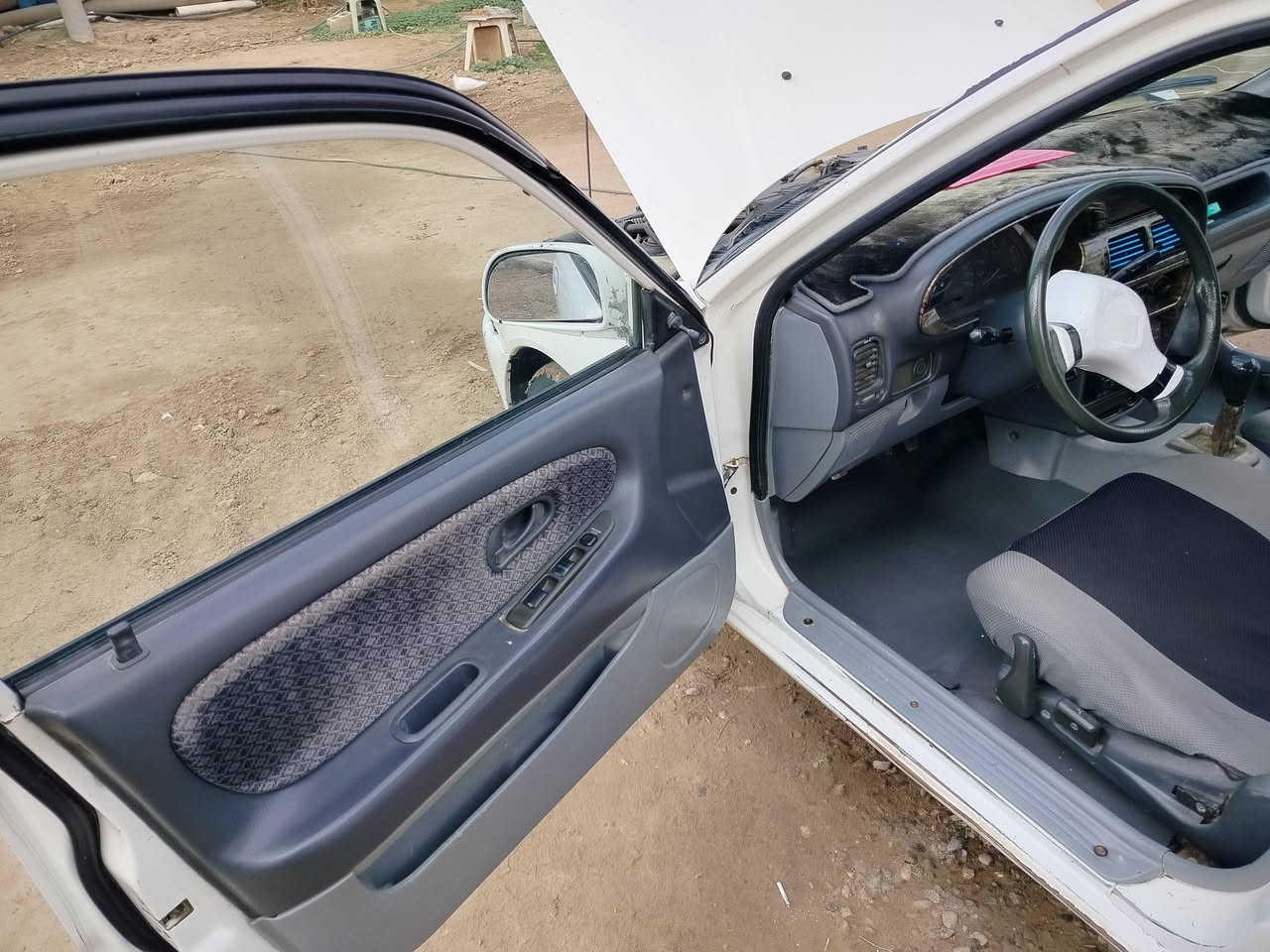 بروتون 2002 رقم بغداد دولي باسمي سنويه ل28 لون ابيض
كير ومحرك مكفولات 
تخم تأير جديد 
صدر امامي و خلفي جديد 
كهربائيات كلها شغاله 
تبريد شغال 
سياره جديده مال جناي 
بلاديه بدون صبغ 
العنوان ديالى بلدروز ***********
السعر ب47 وبيها مجال قليل حك الجيه
