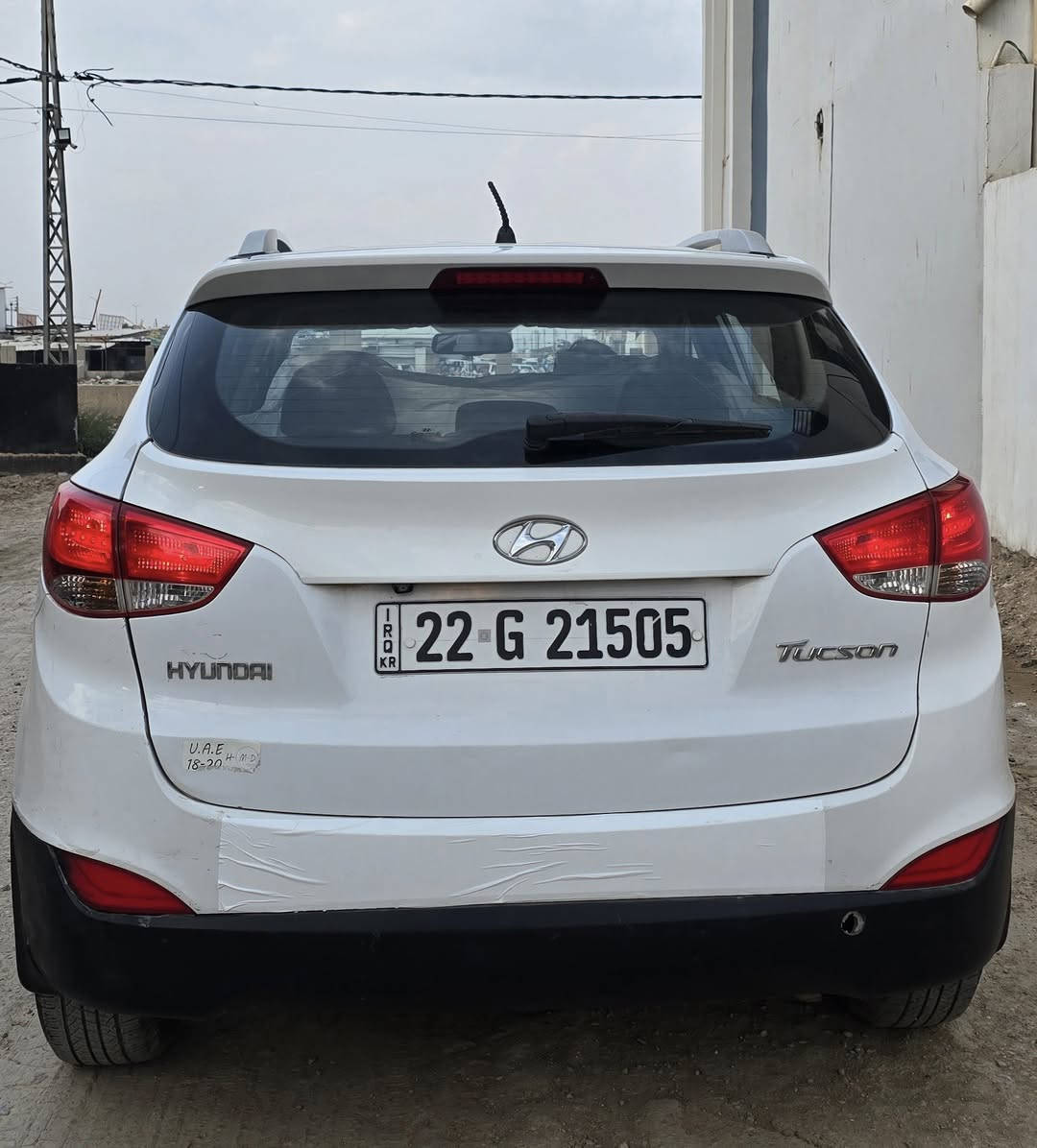 هونداي توسان
موديل ٢٠١٢ خليجي 
سياره رقم اربيل جديد هزه وسنويه كله جديد
سياره مال جناي خير من الله مواصفاتها نص فول كشاف لايت اشاير مري منضومه تبريد تدفئه جديده مكينه شركه برغي ممفتوح بيه 
السياره مكفوله من الضربه والتبديل ماعدى باب السايق فقط 
وكاله تحويل حاضر 
السعر ١٣٦ وبيه مجال 
مكاني بابل المدحتيه 
***********
***********
