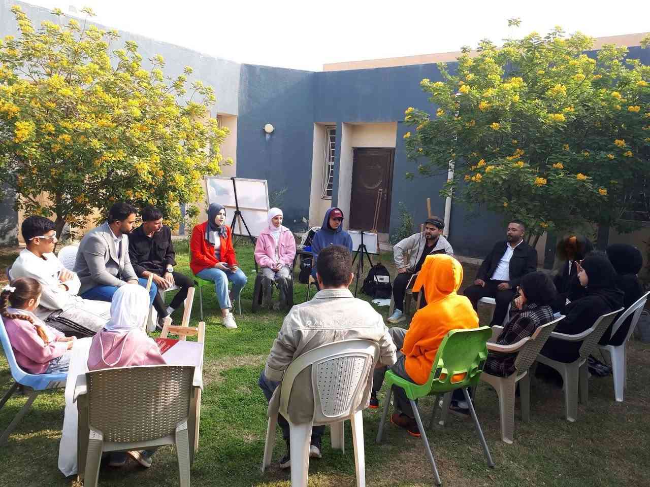 عمرك حسّيت إن الألوان تفهمك؟
الأكريليك مو بس رسم… إحساس ينحط على كانفاس.

بدورة الأكريليك والرصاص راح تتعلّم خطوة خطوة:
شلون تمسك الفرشة
شلون توزّع اللون بدون توتر
وتطلع لوحة تخليك تكول: «إي والله… أني سويتها» 🥹🎨

المهم تكون عندك رغبة تجرّب وتطلع اللي بداخلك.
📍 صلاح الدين بلد  – ملتقى الخان (منتدى الشهيد ثائر) قرب الطوراى
💵 الاشتراك اسبوعي بسعر رمزي

📩 دزّ لنا رسالة وكول: أريد أرسم
وإحنا نبدأ وياك خطوة خطوة 🤍 واتساب ***********
