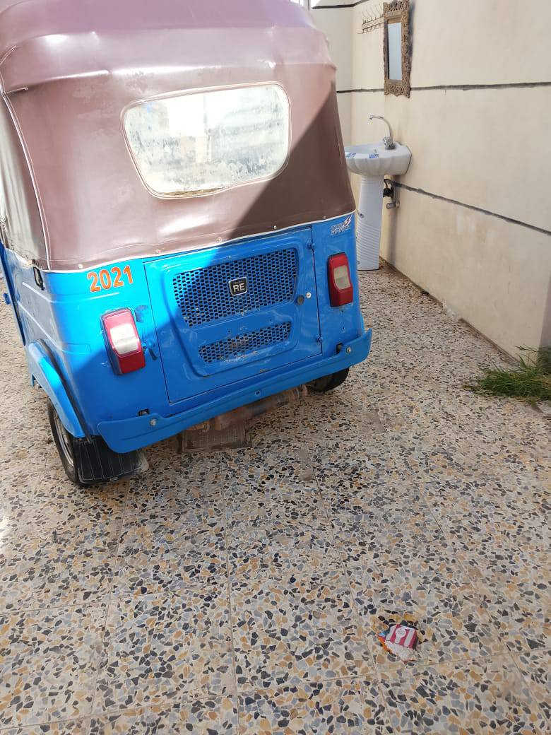 تكتك للبيع موديل 2021 سنويه29رقم انكليزي ***********واسط قضاء الحي
