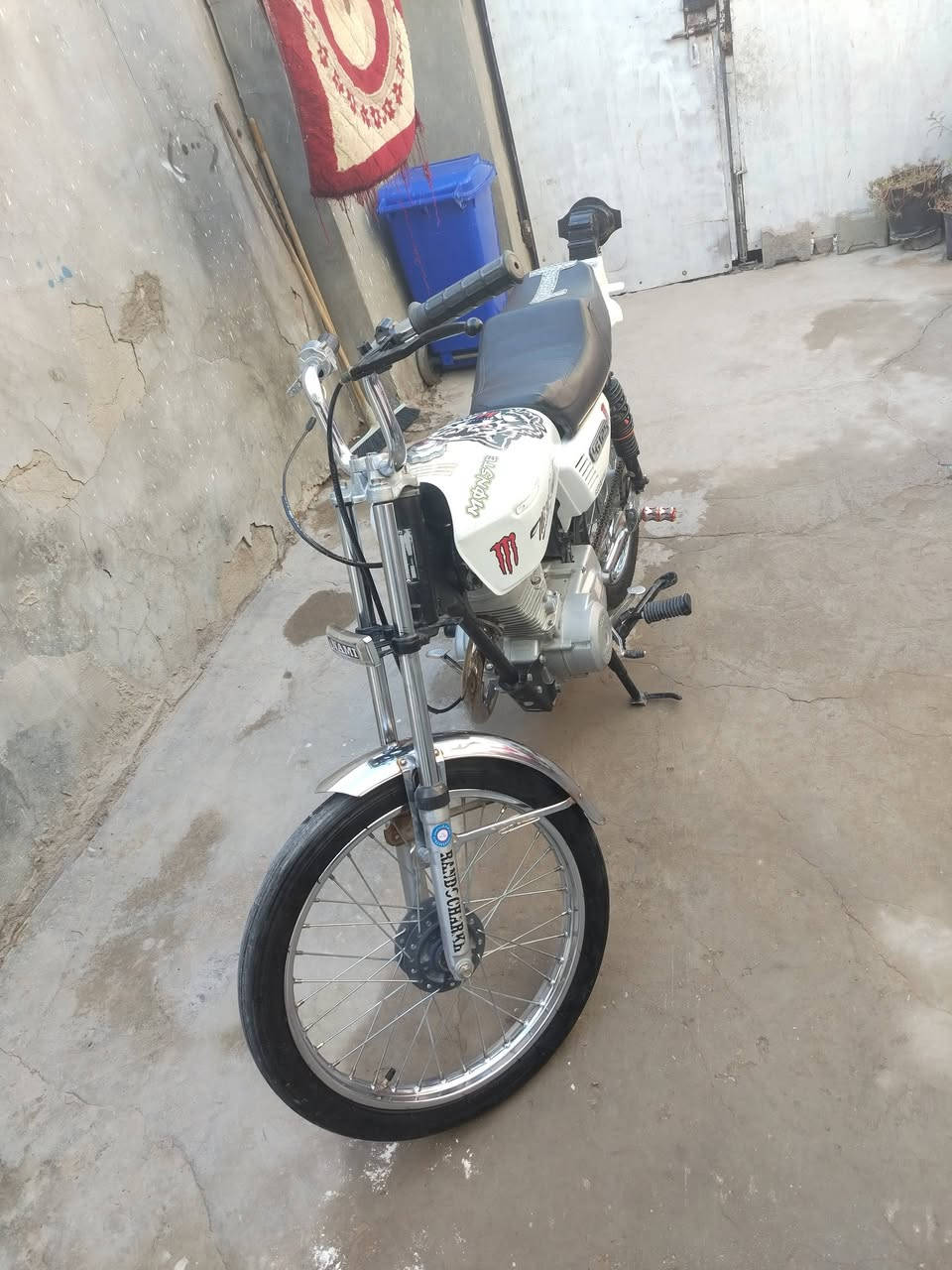 اربعه كير للبيع نامه اصولي شاصي16وتعمير23وكيله العارضي دراجه مفتوحه مره وحده مكان نجف عسكري مدارس سعر675ابو ل550اطلع كبل رقم***********
