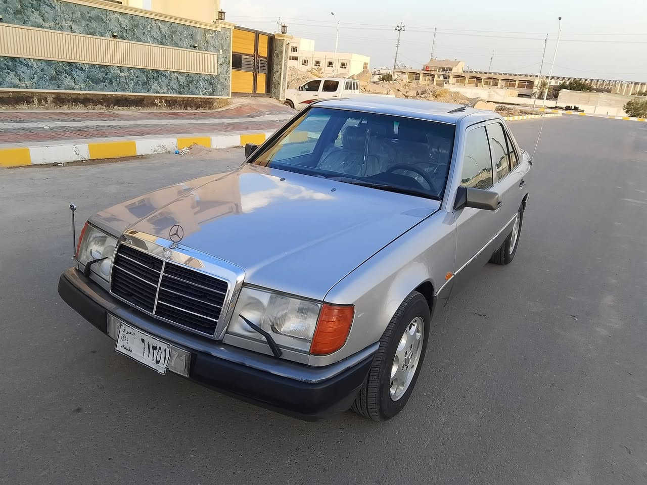 سلام عليكم للبيع او مراوس مارسدس دب مديل 1992 رقم بغداد صدامي راعيها يمي بناصريه تحويل ثاني يوم مكينه وكير 3000 ففتي فيشه وبطل مكينه وكير جدد وتبريد ثلج سياره جاهزة ترايك وين ماتريد سياره/// بيها كصه قماره ابيع هل موجود اتعهد تحويل فقط بصمه مالي علاقه بكلشي//// السعر 37 وبيه مجال مكاني ناصريه مركز شراي يتصل وهاذه رقمي واتساب موجود ***********
