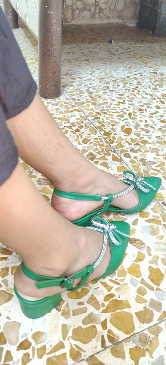السلام عليكم
بنات عندي أحذية 👠 قسم ملبوس مره وقسم ما ملبوس قياس 37 السعر خاص الاتصال 📱ب هذا الرقم***********بي واتساب

