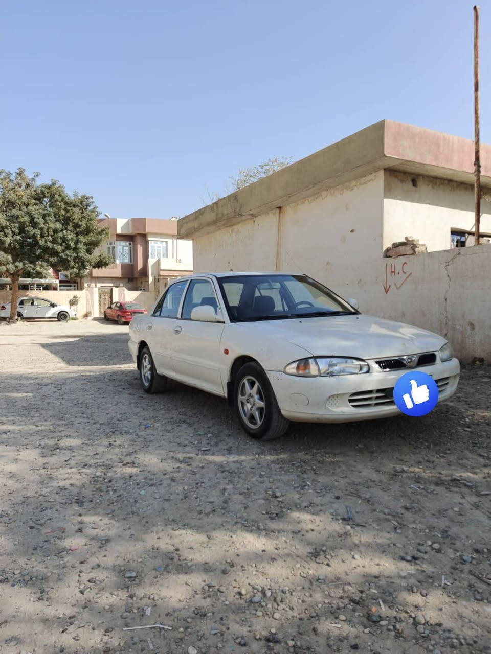 سلام عليكم سياره براتون نضيفه حيل كير محرك كله درجه اوله 
ماناقصها اي شي باقي تفاصيل الاتصال ***********
