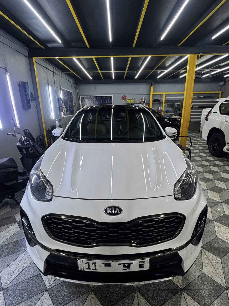 كيا سبورتج 2019 جيتي لاين gt-line
مكفوله من الصبغ والتبديل

ماشيه 92km

رقم بغداد  

‏‎المواصفات فول مواصفات 

بانورما 

‏‎حجم المحرك 2000 

سايد بريك بصمه 

‏‎نوع DOHC ‏

‏‎بصمة  

تشغيل عن بعد 

كراسي كهرباء

شاحن لاسلكي 

تبريد بيانو

جنطه كهرباء 

نضام ترحيب بل يدات 

ترحيب عن قرب-‏‎كاميرا -شاشة -نظام نزول المنحدرات-تبريدامامي + خلفي

‏‎داخل جلد 

 كروم حجم 19كونتكتل

‏‎مرايا جانبية متحركة مع اضاءة فلشر 

‏‎نظام  تحذير الرجوع الى الخلف حساسات

‏‎نظام  التقدم الى الامام حساسات

‏‎مدخل USB ipod

‏‎مخرج الطاقة عدد3

‏Ledنهاري

‏‎دوس كروم 

‏‎زينة السيارة من الصدامات الامامية و الخلفية كروم 

‏‎نظام وحدات السلامة متكامل

‏‎ايرباكات عدد8

‏ABS

‏‎نظام ايزو فكس

215$وبيها مجال نشالله 

مكان السيارة بغداد شارع فلسطين  للاستفسار ***********
