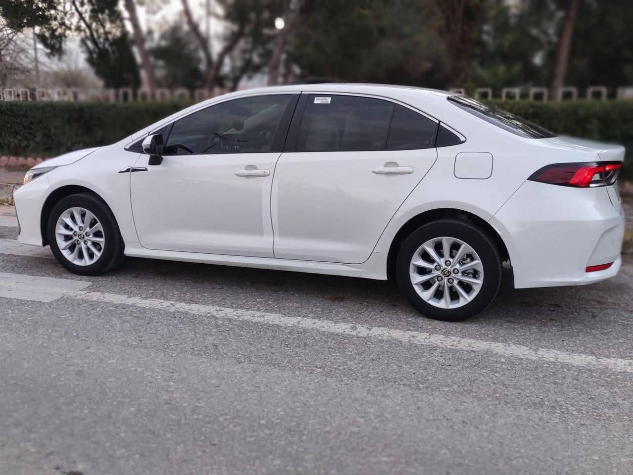 کرۆلا 2021 خــلـیجــی مەکینە گەورە 
قەترە بۆیاخی نیە دەعامێکانیشی هیچی پێوە نیە
فـول فـول مواسەفاتـی خەلیجی بەسـمـەو سلاید
2بەسمەی شەریکەی لەگەڵدایە
پێشو دوا حاسە کامێراشاشـە گـەورە تـەبرید مـەرکئەزی 
ئاوێنە شەفت کامل زینۆن سپێر ویل کەپ سپێری دانە بەزیوە
کامل جوانکاری بۆ کراوە دینار مەسروفی نیە  
85هەزار حەقیقی ڕۆشتوە 
سەنەوی تازەیە تا 2027  تەحویلو غەرامە بەشەرت بەناوی خۆمانەوەیەو وەککالەش دەکەین 
سعریشی 164گەڵاو کەمێ مەجال
گەر موشتەریت تەلەفون بکە لەخزمەتام
 ژ.م   ***********  /////  *********** دار بنديهكان, السليمانية
