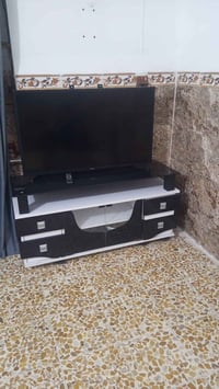 شاشة نت • منضدة • مستعملة
