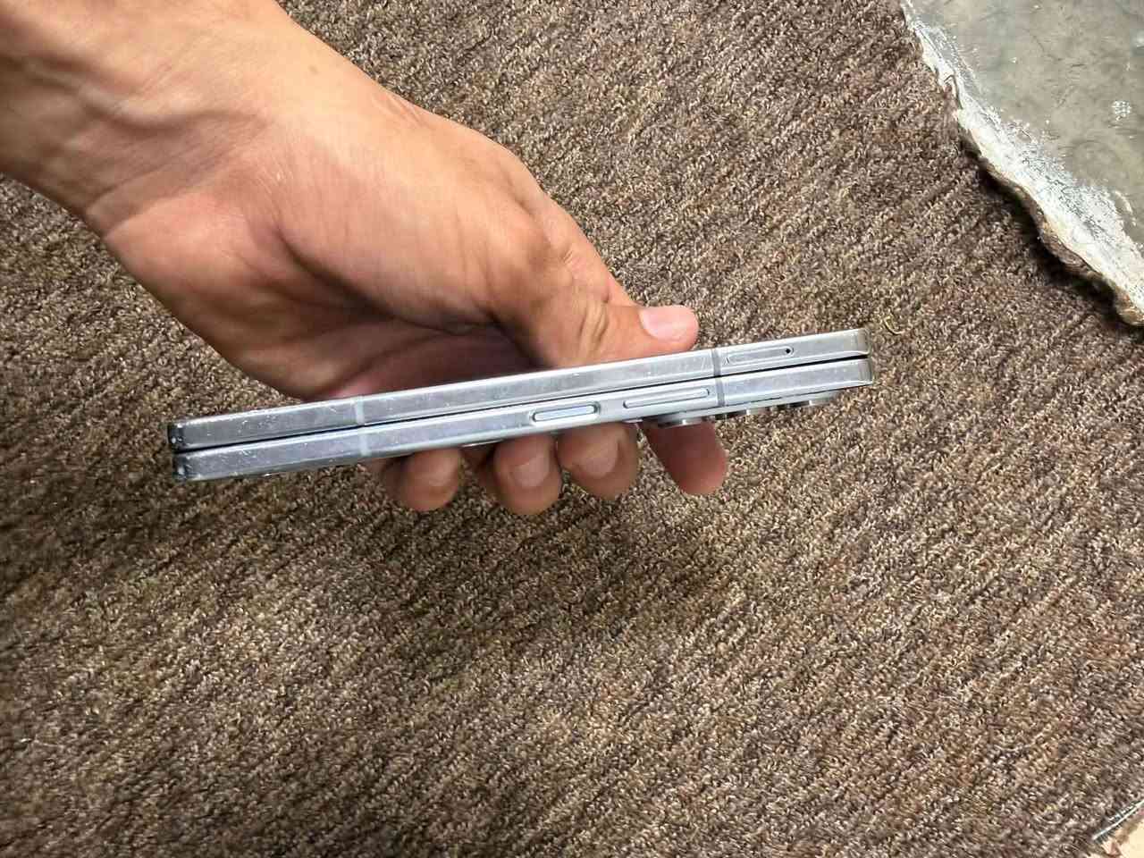 Rom 256gb
Ram 12gb
Zoom 30X
2 sim + esim
Battrey 4400ma

شاشە گەورەکەی ئەو پەڵەی تیایە و زیا ناک و شاشە بچوکەکەی کەمێ شوختی هەیە نرخی 490 هەزار یان گۆڕینەوە السليمانية, العراق


**إذا كنت صاحب هذا الإعلان وتريد حذفه لأي سبب، رجاءا أرسل رسالة إلى الدعم الفني**