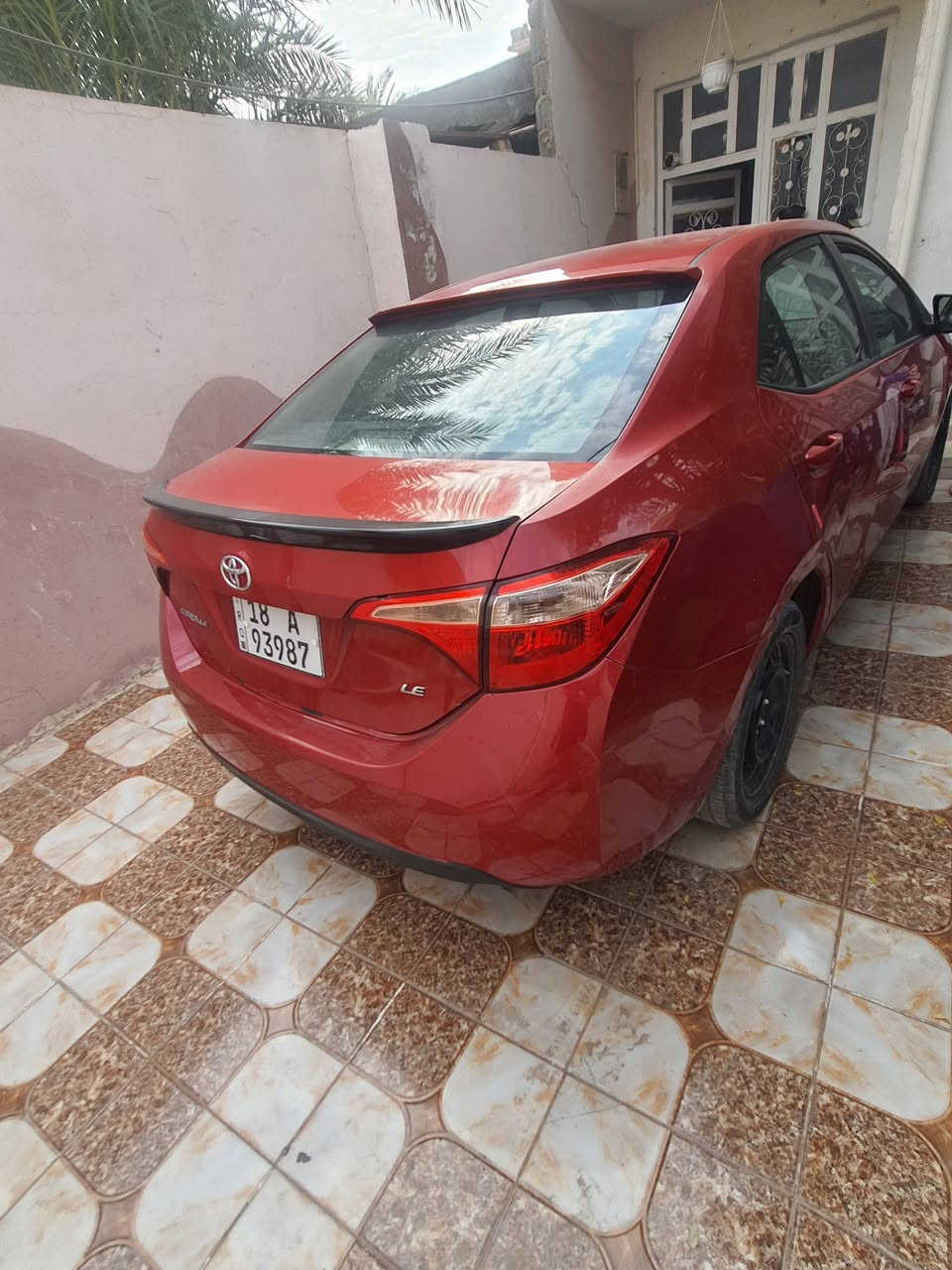 كورلا ١٩ امريكي حادث مرفق 
ماشية ١٢٥ ميل 
*********** بيع او مراوس بسيفك بيه شخط جديد بالباب منزل صورته وحادث بالعراق يم الجنطه خفيف
