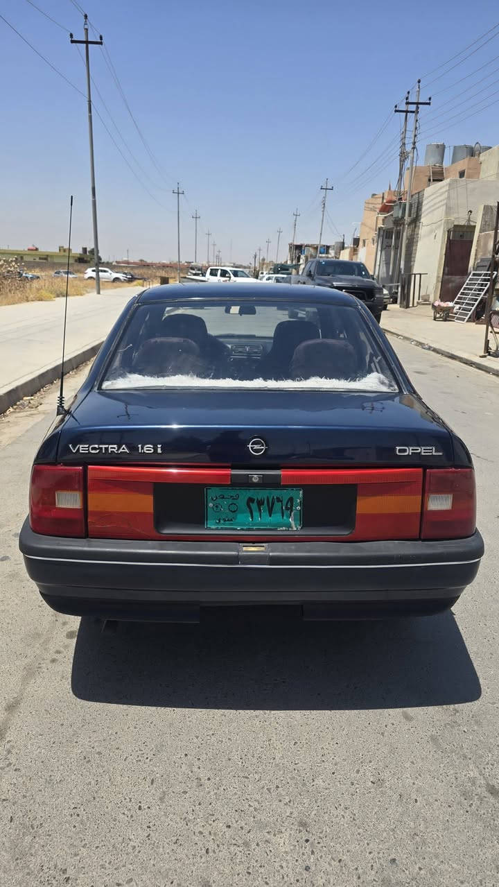 اوبل فكترا
حجم ١٦ قايش عريض
كير عادي كير محرك  شرط
كهربائية كلها شغاله 
صبغ عام جماليه شرط بدون دعم ومعجون 
سنويه خضره وشرط التحويل 
صدر امامي خلفي جديد جاهز 
سياره جاهز مجهزه للهزه 
عنوان موصل برطله 
***********/***********
