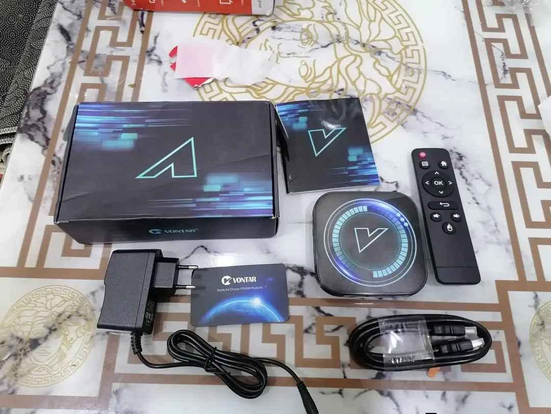 📺 سینەما، یاری، و هەموو کەناڵەکان لە یەک ئامێردا!

​مۆدێلی HK1 RBOX H8S - بەهێزترین ئامێری Android TV Box کە ئێستا لە بازاڕدا بەردەست بێت

​ئەم ئامێرە تەنها بۆ تەماشاکردنی تەلەفزیۆن نییە، بەڵکو جیهانێکی تەواوی کات بەسەربردنە لەناو ماڵەکەتدا:

​🎬 سینەمای ناوماڵ: چێژ لە کوالێتی 8K Ultra HD وەربگرە لەگەڵ تەکنەلۆژیای HDR 10 بۆ بینینی وێنەکان بە بەرزترین ڕوونی و ڕەنگی سروشتی.

​⚽ وەرزش و کەناڵەکان: هەموو کەناڵە وەرزشییەکان (beIN Sports) و کەناڵە کوردی، عەرەبی و جیهانییەکان لەخۆ دەگرێت.

​🎞️ فیلم و زنجیرەکان: بەرنامە ناوازەکانی وەک Reezn و Halow TV تێدایە بۆ بینینی نوێترین فیلمە سینەماییەکان، ئەنیمێ، و زنجیرەکانی ڕەمەزان.

​🎮 جیهانی یارییەکان: ڕامی 4GB RAM خێراییەکی بێوێنەت پێ دەبەخشێت بۆ کارپێکردنی یارییە بەهێزەکانی وەک Minecraft و Asphalt بەبێ هیچ وەستانێک.

​🌐 وەک دابەشکەری ئینتەرنێت (Hotspot): نەک تەنها ئینتەرنێت وەردەگرێت، بەڵکو دەتوانیت وەک ڕاوتەریش بەکاری بهێنیت بۆ بڵاوکردنەوەی ئینتەرنێت بۆ مۆبایل و ئامێرەکانی تری ماڵەوە (Dual Band 2.4G & 5G).

​📱 سیستەمی Android 12: پشتگیری کۆگای Google Play دەکات بۆ دابەزاندنی هەر بەرنامەیەک کە بتەوێت.

​📦 کورتەی تایبەتمەندییە تەکنیکییەکان:

​بیرگە: 4GB RAM + 32GB/64GB ROM

​پڕۆسێسەر: Allwinner H618 (زۆر خێرا و جێگیرە)

​پەیوەندی: Bluetooth 4.0 + WiFi 5G

​📥 بۆ بینینی ڤیدیۆی کارپێکردنی ئامێرەکە و داواکردن، پەیوەندی بکەن بە:

​📞 ژمارەی مۆبایل و واتسئەپ: ***********

🚚 خزمەتگوزاری گەیاندنمان هەیە بۆ هەموو پارێزگاکان السليمانية, العراق
