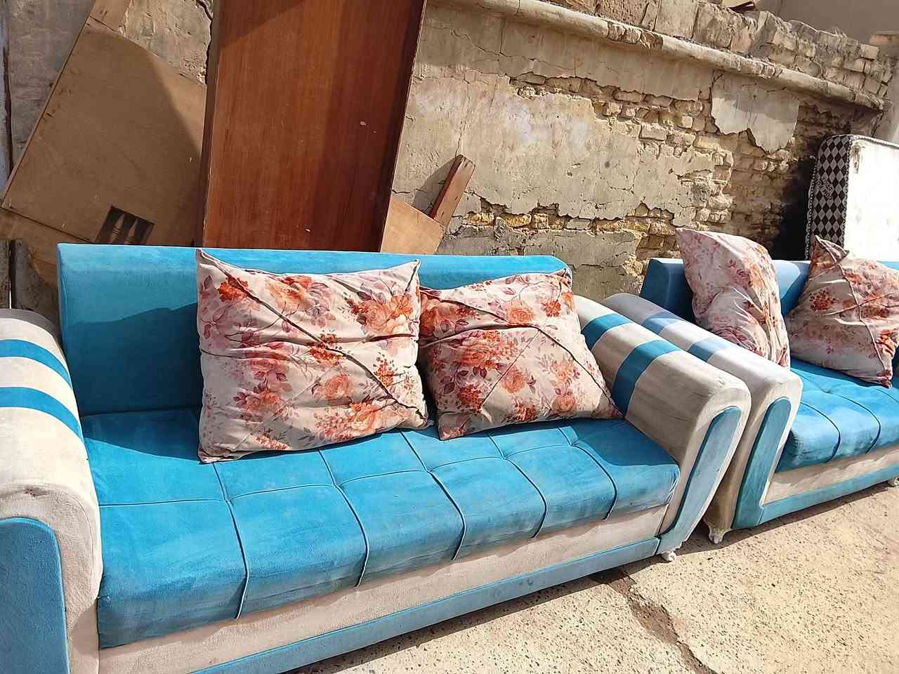 تخم تركي تفصال 10نفرات نضيف جدا مابي ضرر اسفنج وقماش وخشب درجه اولى سعره 150وبي مجال بسيط مكاني بالقاسم ***********
