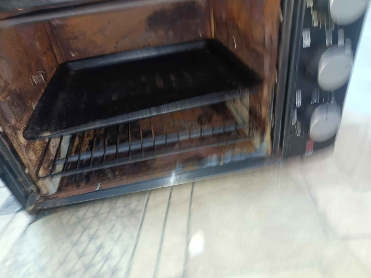 طباخ تربع مشاعل مستخدم شغال والفرن شغال سعره 25
 اوفن مستخدم شغال 100/100. السعر  25 عمارة, ميسان


**إذا كنت صاحب هذا الإعلان وتريد حذفه لأي سبب، رجاءا أرسل رسالة إلى الدعم الفني**