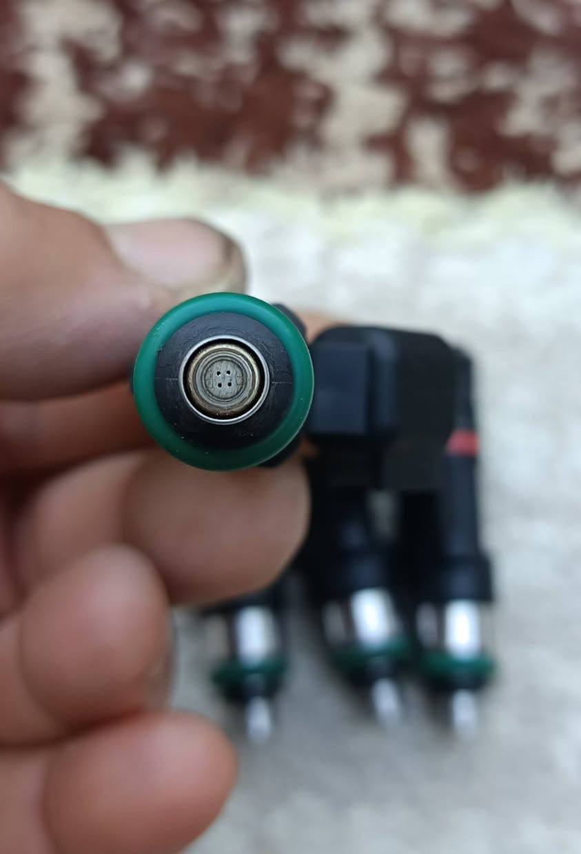 السلام عليكم
من رخصة الادمن
نوزلات جيب وترهم على ( افنجر و جورني وكرفان وسي 200 ) محرك 2400 طخم جديد بعدهن برقم الشركة استعمال اسبوع واحد فقط يجي اقصر من البلاد واقتصادي جدا بصرف البنزين
السعر ١٠٠ ألف 
***********
مكاني البصرة / شط العرب
