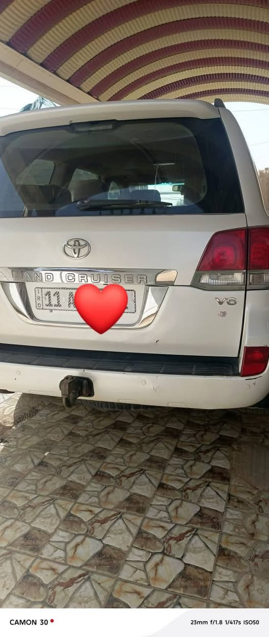 السلام عليكم لاندكروز 2010 سياره جديده سياره كفاله من صبغ وتبديل سياره 6 سلندر سياره فول موصفات رقم بغداد مميز السعر 300 وبي مجال مكان سياره ديوانيه رقم الهاتف ***********
