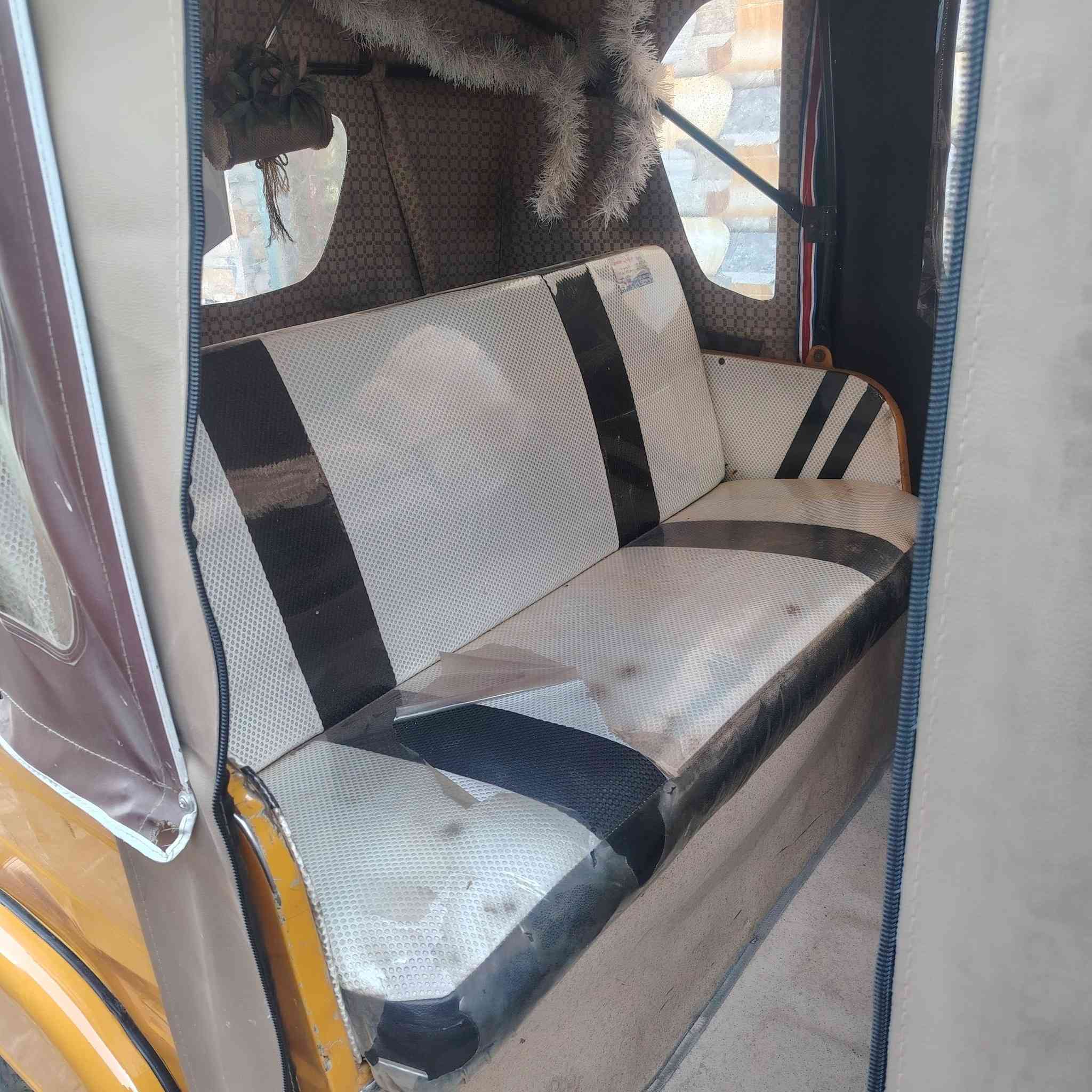 السلام عليكم تكتك عشرين تكتك خير من الله بيها صبغ بل لغد مكينه امجفت الباقي مكفول تكتك مال شغل اوخير من الله مكاني جسر ديالى القديم السعر 6250 هاذه رقمي ***********
