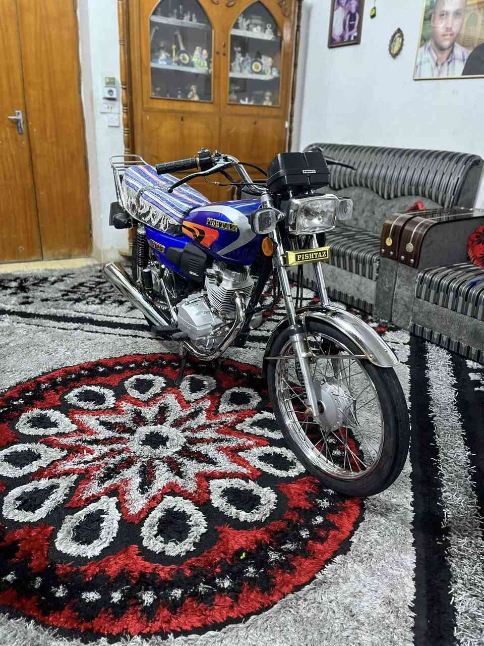 للبيع دراجه بيشرو مال ايران ١٢٥ سلف ٥ كير جاهزه وجديده وخير ﻣٰטּ الله وكلها مطابقه ﻣٰטּ طول للطول مكاني عواشه شراي اتصل ؏ رقم ***********
