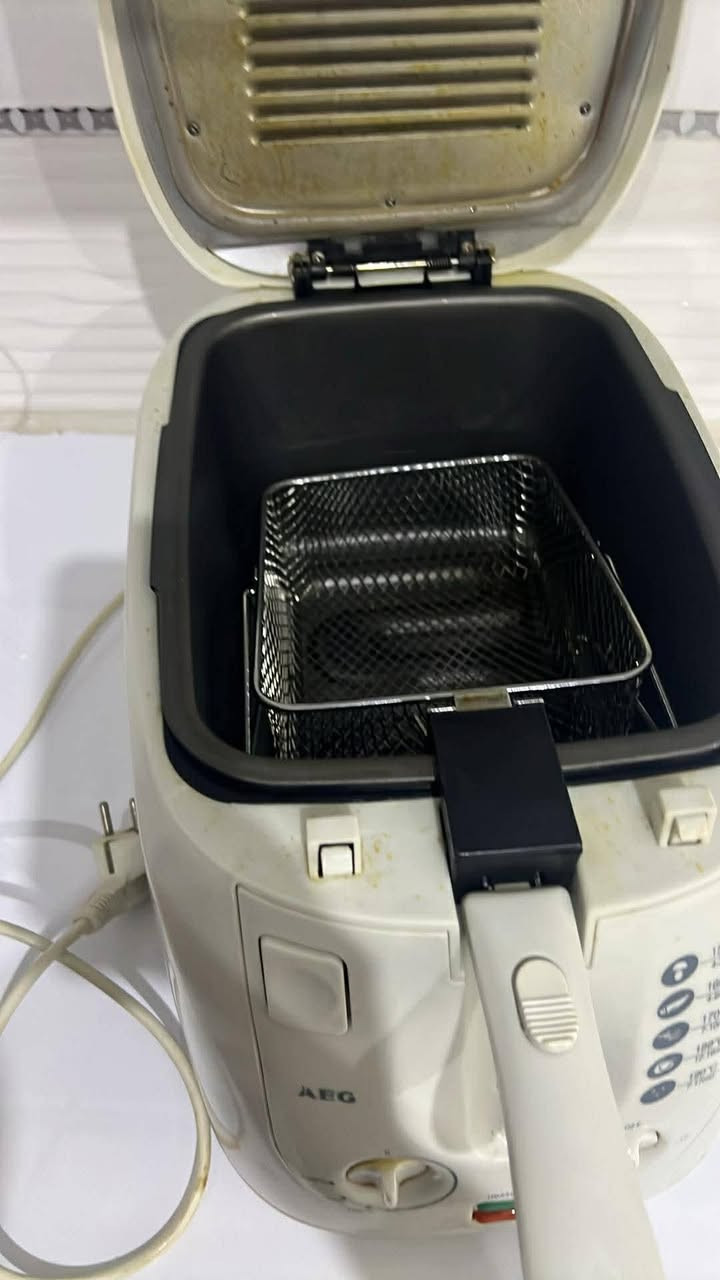 ماشاءاللە هەمیشە نمونەی جوانی تەنها لای ئێمەیە 🌺✅👉
سەرجەم ئەشیاکان هی یەک ماڵە لۆک و کەم بەکار هاتون هیچ عەیبان نیە بەشەرت وەک وێنەکە نەبو نەتەوێ سەیر کردنی ناوی باریکەو بیبە لۆک لۆکە 👌 

تەپڵۆکی قەنەفە هەر لۆکە 30 هەزار 
بەڕادەکە55 هەزار 
ئامێری شت سورکردەوە ٢٥ هەزار 
فەرشەکە هی کلیدۆرە قیاسی یەک و نیو بە دووە هەر لۆکە ٢٠ 
ڕەحمەتت لێبێت گەر مشتەری نیت ماڵەکە مەشکێنە 😒👉 
شوێن سمود هەرچیشت هەیە بۆم بنێرە بۆت دەفرۆشم لە هەر شارێک بێت 💸💵💵💸


**إذا كنت صاحب هذا الإعلان وتريد حذفه لأي سبب، رجاءا أرسل رسالة إلى الدعم الفني**