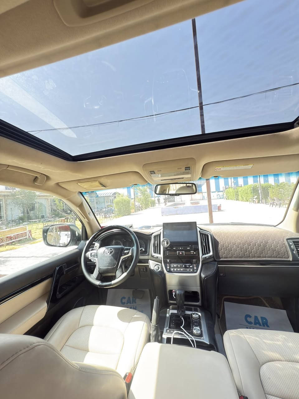 سلام عليكم سياره البيع نوع لاندكروز المديل 2011 ستينيه محدثه 2015 سياره مطلوب بيه سعر 330السياره معروفه مايحتاج واحد يشره عليه اي ستفسار اني بل خدمه وهذه *********** بكاني بغداد
