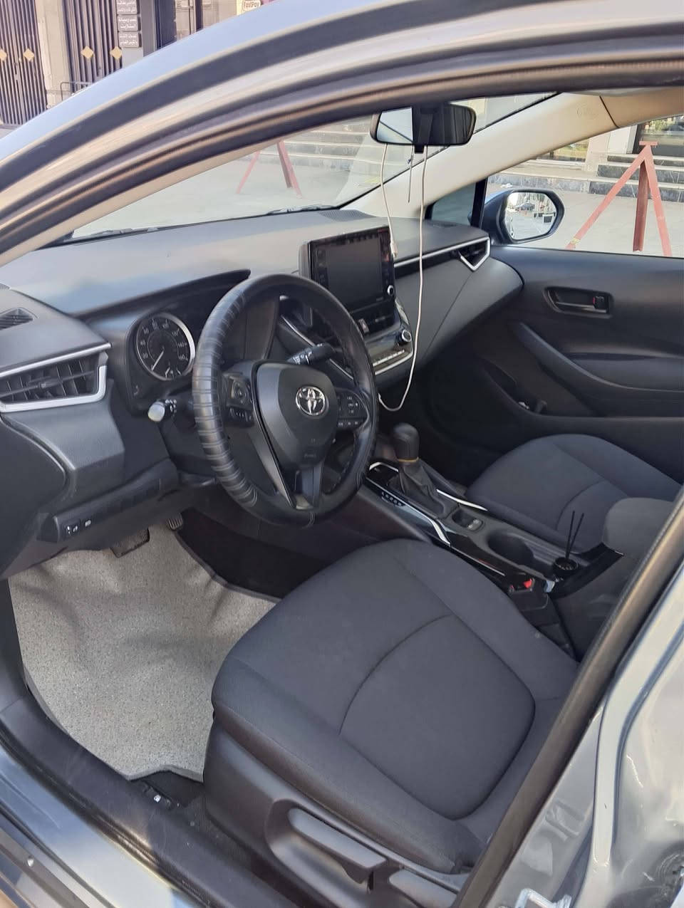 للبيع كورلا LE 
السعر145 بيها مجال 
 
موديل 2022 
الون بحري
بجم كبس
تحكم ستيرن 
تثبيت سرعه 
كاميرا خلفي 
لايتات بلاديه 
حجر شركة 
ماشيه 83 حقيقي 
تايرات وياله شركة 
صدر امامي خلفي جديد
كير مكينه بشرط
رقم أربيل باسمي 
السونار ورقم الشاصي موجود بلمنشور 
SYFEPMAE6NP321556
مكان سياره بغداد .  رقم تليفون ***********
