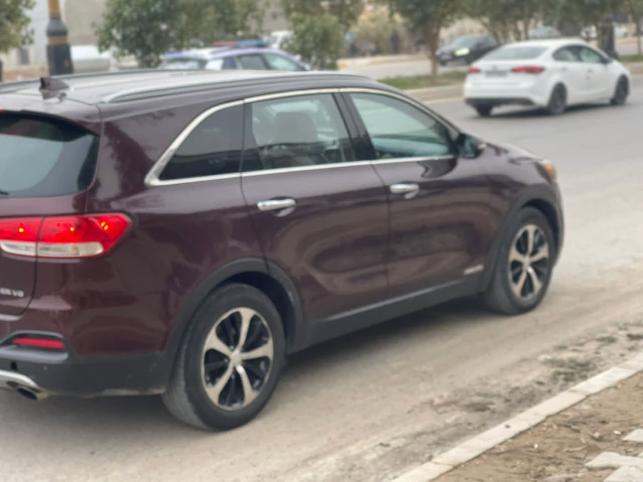 بيع او مراوس
سورنتو 2017 وارد امريكي فئة EX فول عدا البانوراما 
رقم بغداد تحويل مباشر 
بيها فقط بنيد صبغ بدون دواخل سونار مرفق 
كير محرك كفالة 
بصمة كشنات جلد فورويل 7 راكب 6 سلندر 3 قطع تبريد كشنات كهرباء شاشة كبيرة مانع انزلاق رادارات حساس امامي خلفي 
هاتف *********** الشراي يتصل
