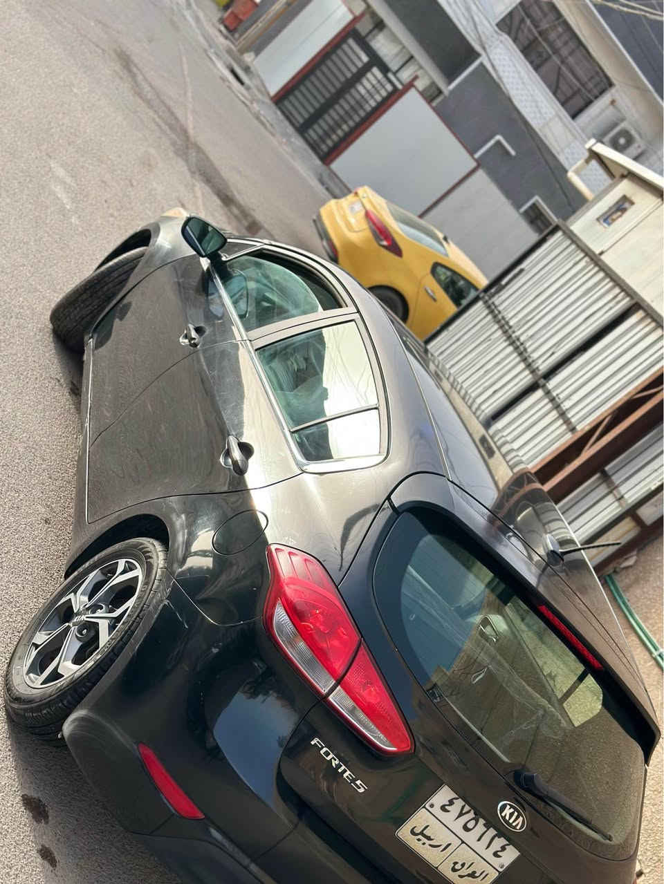 فورتي هاشباك ٢٠١٦ 
لون اسود 
دواخل تخبل دوشمه ولايلون 
تبريد تدفئة. جدد 
كير محرك خير من الله 
حادث امريكة جاملغ باب بدون دواخل فقط باب مبدل سياره قطره صبغ مابيها 
صوره حادث بل منشور 
تخم تاير جديد 
سياره ماشية ١٤٣m
سياره جاهزه فقط نقصها صدر امامي 
حادث بل عراق فقط شخط  بل حاملغ خلفي 
يحتاج فقط تكحيل 
سياره رقم اربيل بسم شركه تريد تحويل او وكاله اني حاضر 
عنوان سياره بغداد الشعب 
سعر ٩٠ $ وبيها مجال للشراي 
***********
*********** بغداد, العراق
