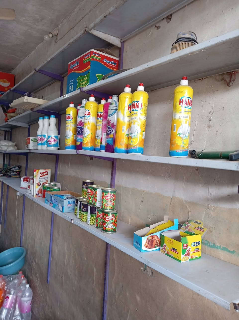 محل حلويات للبيع عارضه +2 مجمده +رفوف مع الميوز   المنيوم حمالات اجباس /*********** اتصال فقط اجاوب
