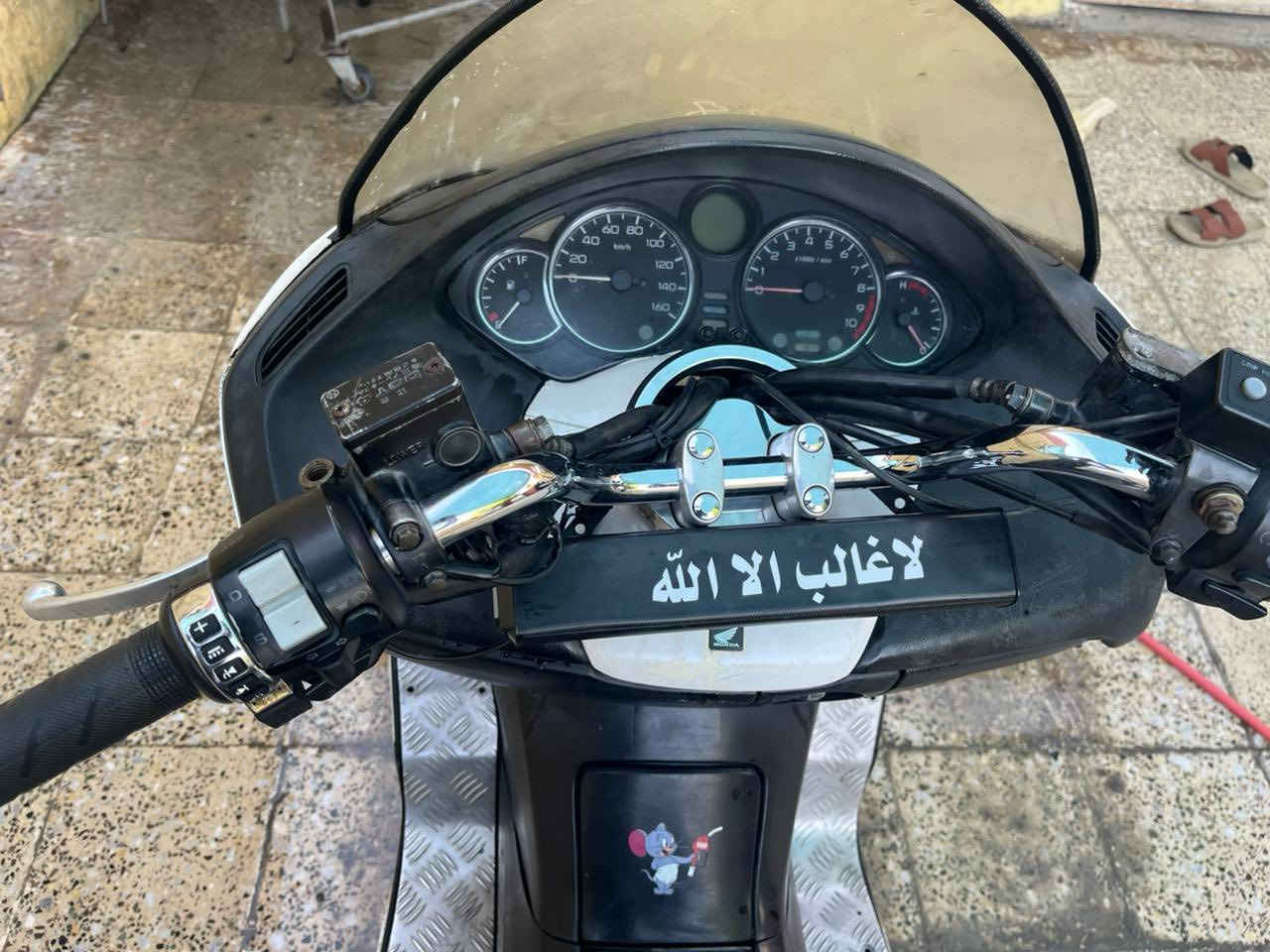 السلام عليكم فورزة 8/0 للبيع السعر 780 وبيها مجال موصل الأيسر    *********** الاتصال

