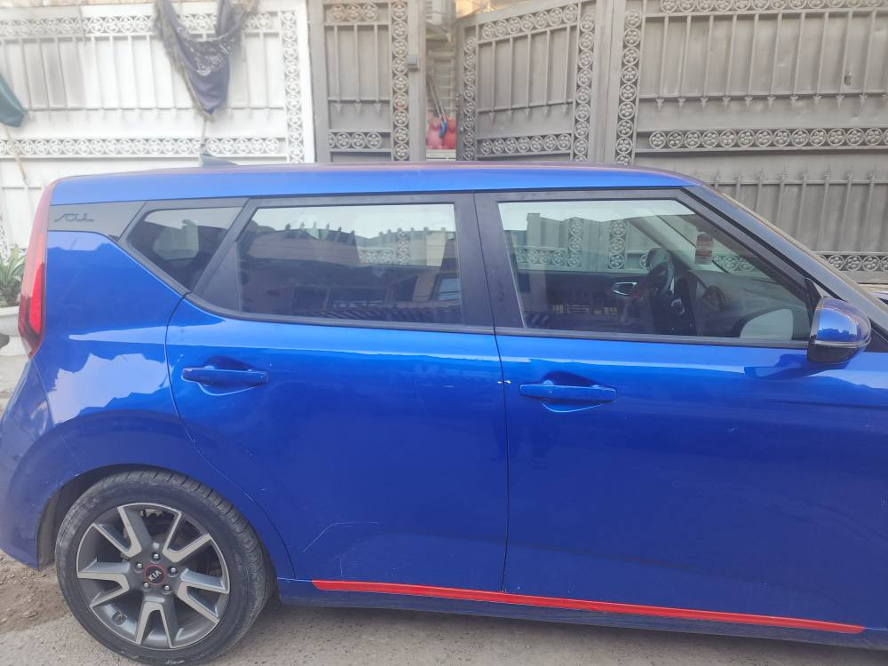 السلام عليكم
كيا صول 2020 جي تي لاين
شاشة كبيرة 
كاميرا دوارة
رادار امامي 
اطفاء ذاتي
تحديد مسار
ويل ١٨ رياضي
ماشية ٤٨ الف قابل للزيادة 
بيها شبر بارد جاملغ امامي وتبديل بابين نفس اللون عكس السائق
السيارة بدون صبغ  
السعر ١٣٨ وبيها مجال
تفاصيل اكثر واتس اب 
*********** بغداد, العراق
