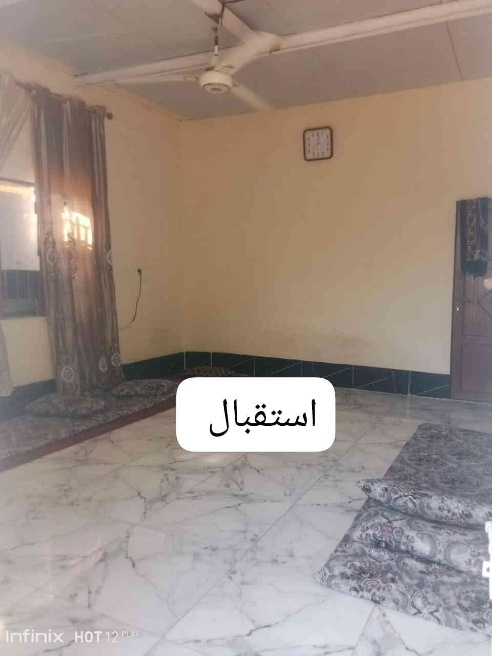 سلام عليكم
نشكر صاحب الكروب على الموافقه 

دار للبيع 
مساحه 930 متر 
يتكون من استقبال وصاله وغرف نوم 3 وصحيات داخليه
سقف البيت سندويج 
رقم الهاتف ***********
سعر 50
للستفسار اتصال على رقم
 العنوان بغداد حسينيه المعامل سياحي منطقه حي الجوادين 
المنطقه كلها راح تتبلط تم قص الفرع بل كامل
