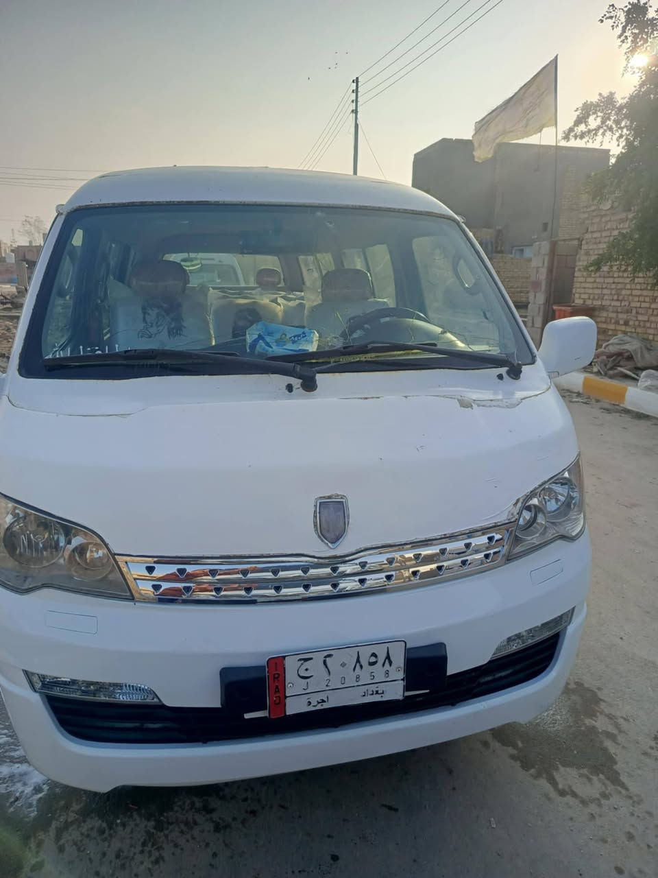 سلام عليكم جنبي موصليه موصليه
مكينه قبل سبوع شديتها دوشمه جديده سياره جاهزه 
سعر 43 وبيها مجال 
استفسار. ***********
